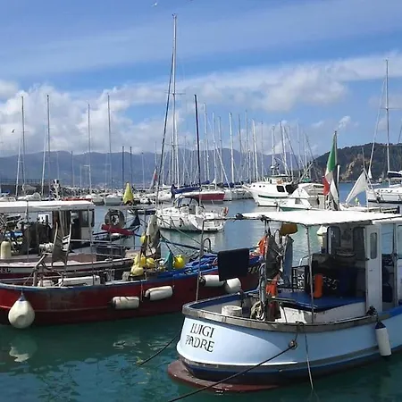 Διαμέρισμα A Casa Di Chiara, Centro 50 Metri Dal Mare Lerici