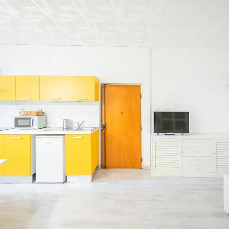 A Casa Di Chiara, Centro 50 Metri Dal Mare Διαμέρισμα