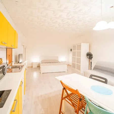 A Casa Di Chiara, Centro 50 Metri Dal Mare Lejlighed