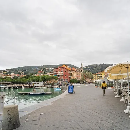 Lägenhet A Casa Di Chiara, Centro 50 Metri Dal Mare Lerici