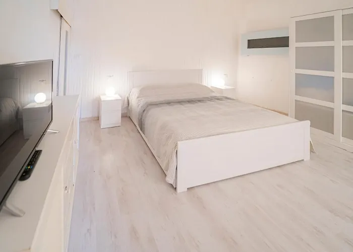 A Casa Di Chiara, Centro 50 Metri Dal Mare Lägenhet