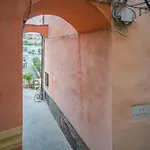 A Casa Di Chiara, Centro 50 Metri Dal Mare Appartement *
