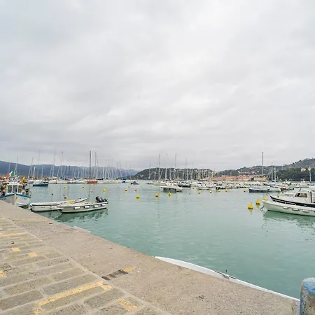 A Casa Di Chiara, Centro 50 Metri Dal Mare *