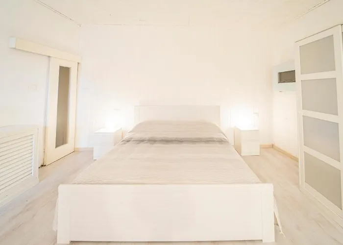 A Casa Di Chiara, Centro 50 Metri Dal Mare * レーリチ